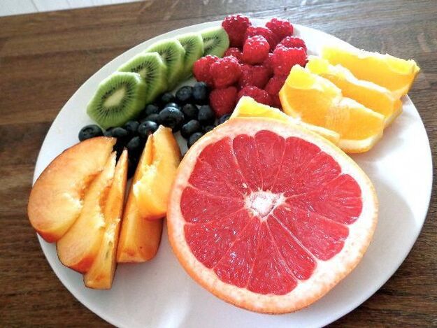 פירות ופירות יער לתזונה האהובה עליך